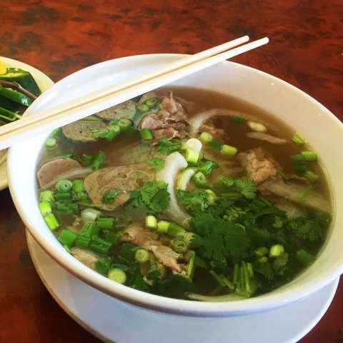 Pho tai bo vien (eye round steak and beef meatballs) at Pho Da Cao